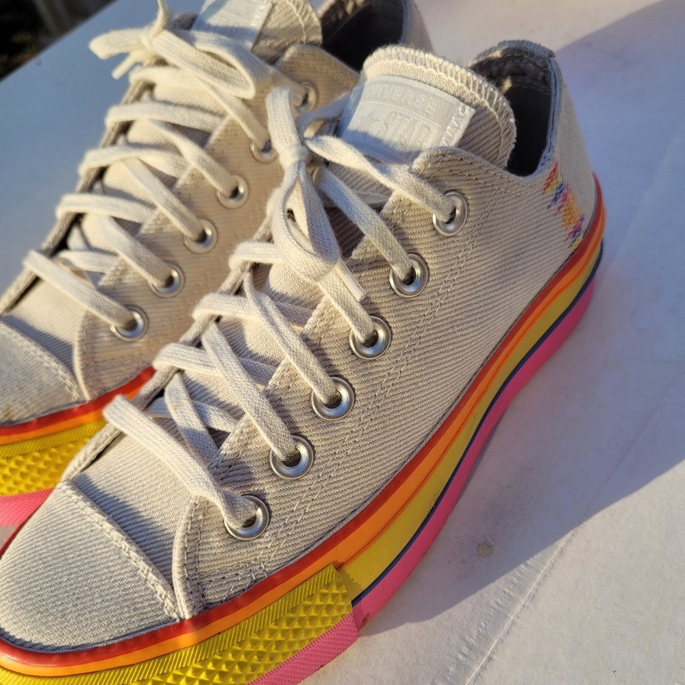 Converse low size 6 women's